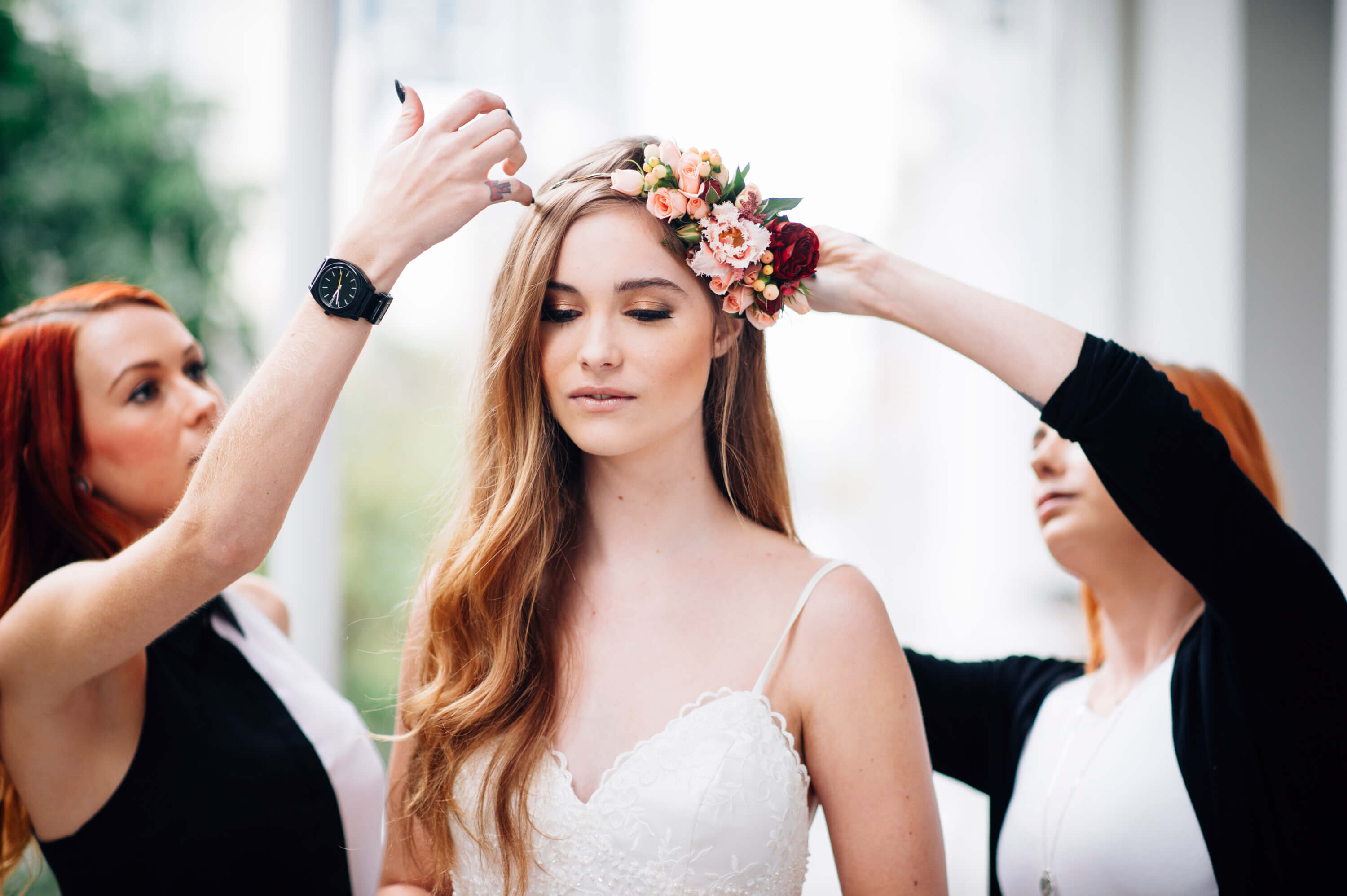 Bride at the Transcontinental Hotel | getting ready